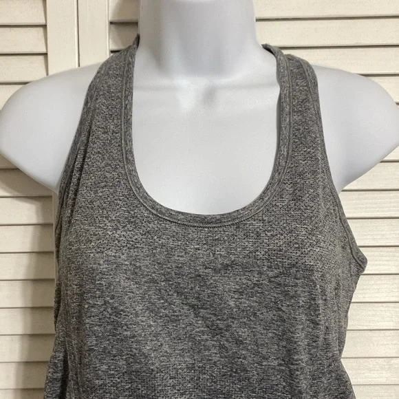 Athleta Fast track tank - Picture 2 of 7